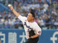 【ヤクルト】ＯＢ五十嵐亮太さんが始球式、ふるさとの「JA　RUMOI」ユニで速球披露「枠空いてないかな」と現役復帰アピール