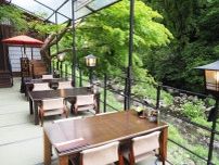 箱根唯一の「川床」でご褒美ランチを♪ せせらぎと緑に癒やされる大人の贅沢空間「牛なべ 右近」