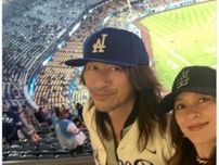 モデル・岩堀せり、夫のGLAY・TAKUROと結婚20周年　夫婦野球観戦に「見てるこちらも幸せ」