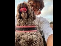 木村拓哉、撮影後の愛犬とのお散歩2ショット公開「かわいいふたり」「ひょっこり木村さん」