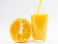 オレンジジュースは900ml、1本500円超の時代へ…業界団体が「当分、異常な高騰は続く」という根拠