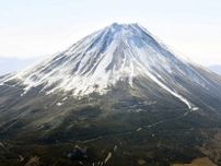 富士山登山に「通行料2000円」は高すぎる？　ゲートで「弾丸登山」を阻止　4月から山小屋予約スタート