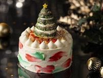 キンプトン新宿東京のクリスマス2023、NYロックフェラーセンターのツリーを乗せたショートケーキ