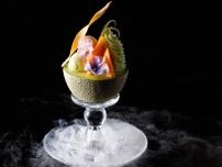“メロン半玉”使用「大人の贅沢メロンパフェ」ヨーグルトの爽やかな味わい、グランドニッコー東京 台場で