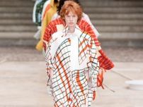 オム プリッセ イッセイ ミヤケ 2025年春夏コレクション - 風のダイナミズムが織りなす造形