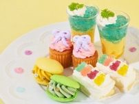 Q-pot CAFE.「ベアグミ」主役のアフタヌーンティー、“リボン”カップケーキやマカロンも