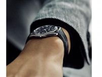 厚さ4mm台まで！　「超薄型腕時計」おすすめ4選　5万円で買える年差クオーツやスモールセコンドを備えたモデルも【2024年4月版】
