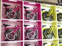 「ワンランク上の折りたたみ自転車」3選　日本最大の自転車フェスティバル“サイクルモード”で発見！　市販のスーツケースに収まるモデルも