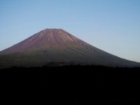 登山経験ゼロでも富士山に登れる？　初心者が登頂を成功させるために必要なものとは