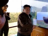 北朝鮮 240mm口径新型放射砲配備へ　金総書記が試験発射に立ち会い“8発全て目標に命中”