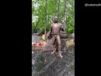 プリゴジン氏の墓に銅像が設置　誕生日の6月1日に公開予定　制作した彫刻家「ロシアの英雄であることに重点を置いた」