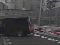 【独自】前を走る車がスピンの瞬間…高速ジャンクションの魔のカーブで一回転し側面に衝突　大阪