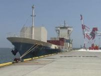 福島・小名浜港の国際フィーダー航路再開　定期航路の歓迎セレモニー　主要港を経由して地方の港に物流
