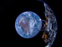 民間企業の月着陸船が打ち上げ直後に捉えた、地球とのセルフィー