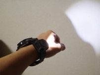 超小型で腕時計にも装着できる「CPLUチタンウォッチバンドLEDライト」の活躍シーンをレポート