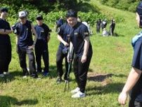 救急救命士の卵　山の救助学ぶ　専門学校１年、札幌・藻岩山で研修