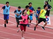 懸命な走りに大声援　帯広で中学生の陸上競技会