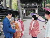 羽織、和傘で撮影いかが　小松・那谷寺でレンタル開始