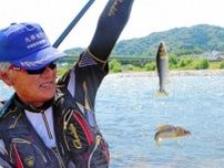 九頭竜川のアユの成育、釣果「上々」　解禁控え漁協が試し釣り
