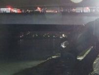 ごみ収集車と車の事故　５人けが　ごみ収集車が川ののり面に落下　広島市中区