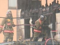 火元は1階か　北海道千歳市で住宅が全焼する火事　50代女性が煙を吸い病院搬送　命に別状なし