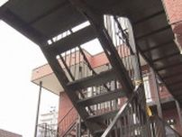 約3メートル住人女性転落　アパート階段の踏み板が抜け落ち…業務上過失致傷を視野に捜査　札幌・清田区