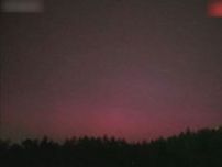 北海道の広い範囲で「低緯度オーロラ」観測　空が赤く染まる天体ショーに沸く　