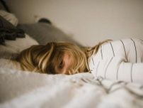 【医師監修】寝つきが悪い…睡眠の悩みは腸活で解決できる？