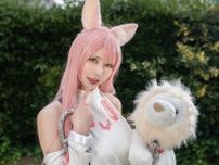 【コスプレ】高身長“神”スタイルの『NIKKE』レオナが抜群の美しさ！はにかむ笑顔でキュートさも満点、人気レイヤー・おもちちゃん