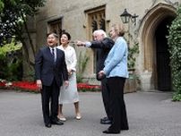 両陛下、思い出のオックスフォードに＝カレッジ内を散策―英