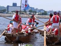 罪やけがれ、茅舟に託し　８００年続く伝統神事、横浜の富岡八幡宮で「祇園舟」