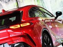 トヨタ新型「スポーティSUV」発売へ デザイン際立つモデルに熱視線、どんなクルマ？ 赤ボディ映える「クラウンスポーツ」23年秋登場！