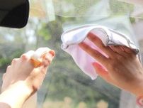 クルマの「窓ガラス内側」水道水で拭くと余計に曇る!? なぜキレイにならない？ カンタンにできる“正しい掃除方法”とは