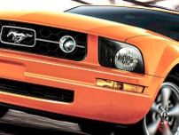 小沢仁志さんの愛車はV8の「“アウトロー”スポーツカー」!? 鮮烈オレンジ光るド派手な「マスタング」 公開に「めっちゃ目立ちますね」「兄貴の愛車かっこよすぎます」の声