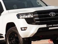 トヨタ新型「ランドクルーザー“300”」発表！ タフ感高めた本格SUV！ 黒感高め外装がカッコイイ「“勝利”仕様」に熱望の声も UAEで約1350万円