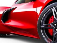 500馬力超え！ 日本専用の「新型スーパーカー」発表！ 鮮烈レッドの「V8エンジン」をミッドシップ搭載！ 情熱の“炎” モチーフの「レッドフレイム」とは