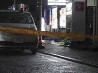 横浜ホテル女性遺体、殺人と断定　立ち去った男性の行方捜査