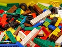 レゴ、再生ペット製品断念　温室ガス排出増が判明