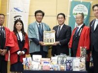 岸田首相、「アゴの干物」に舌鼓　長崎と鹿児島の特産品贈呈