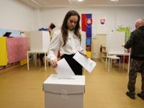 ウクライナ支援是非が争点の接戦　スロバキア議会選