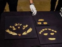 クリミアの黄金財宝、首都で公開　オランダから10年ぶり返還