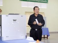 カンボジア、与党が議席ほぼ独占　フン・セン氏、独裁色強化