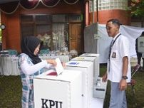 我が家は大統領選の投開票所、近所の鶏も姿　当局依頼はわずか1週間前、インドネシア
