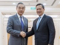 カンボジア「中国重視」継承　マネット首相、王毅外相と会談