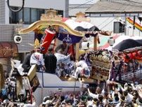 「神船」引き回しに大歓声、茨城　5年ぶりの「常陸大津の御船祭」