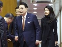大統領妻の不正疑惑、捜査本格化　韓国、尹氏の求心力低下も