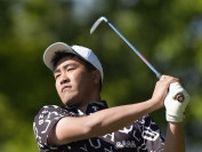 小斉平が単独首位　男子ゴルフ第2日