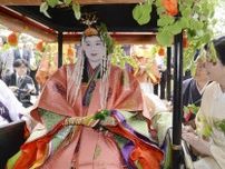 新緑の都大路、行列鮮やか　京都三大祭り「葵祭」