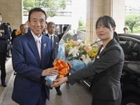 静岡を「幸福度日本一の県に」　鈴木康友・新知事が初登庁