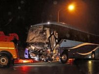 陸自車両とバス衝突、1人死亡　北海道のトンネル内で